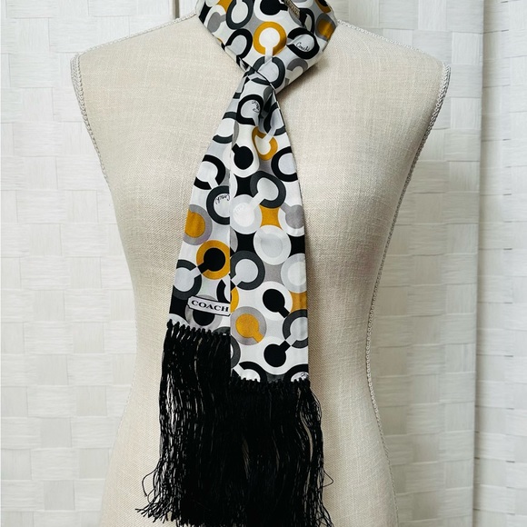 Coach Signature Scarf Multifunctional - Picture 2 of 12